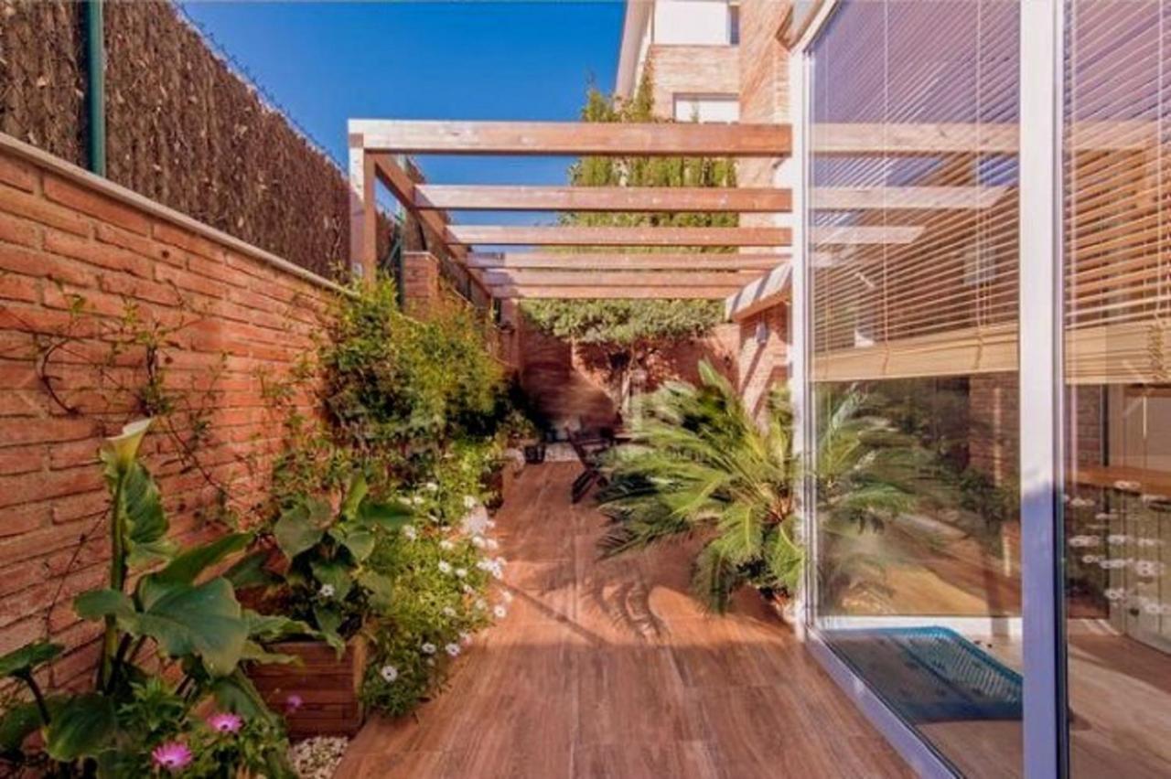 Bonito Duplex Con Piscina En Barcelona&playa Apartment Tiana